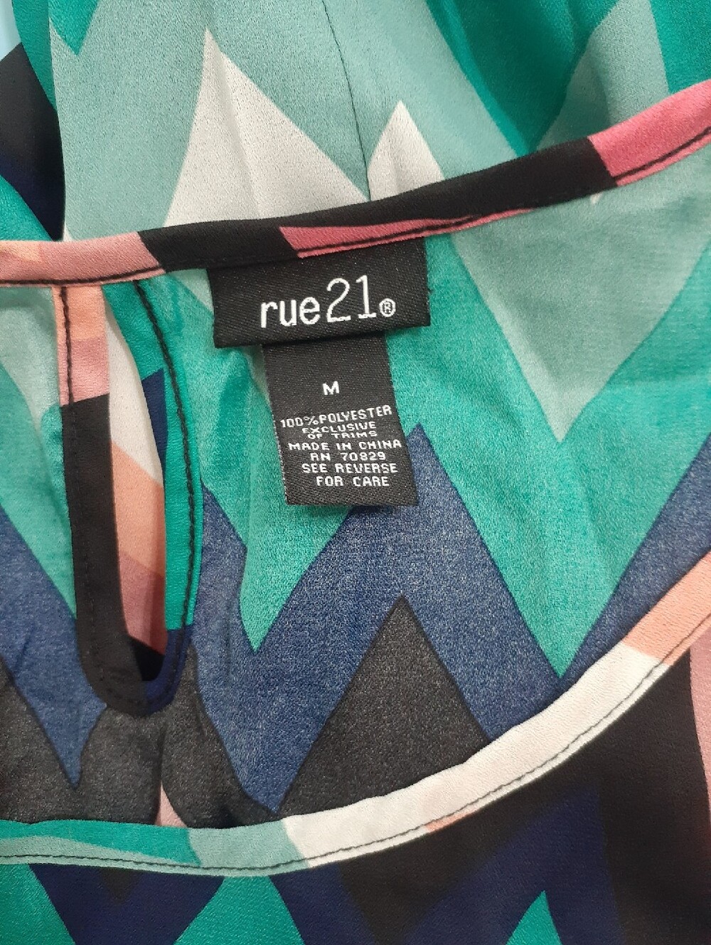 Rue 21 chevron Lightweight mini dress - Picture 2 of 6